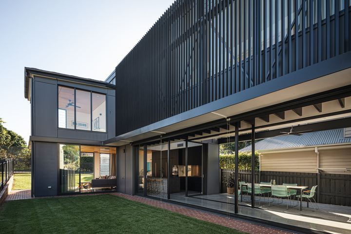 Clayfield, photo 1 of 38