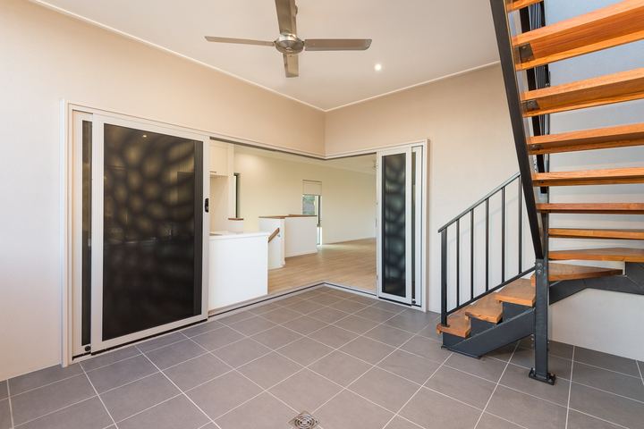 Redcliffe, photo 5 of 15