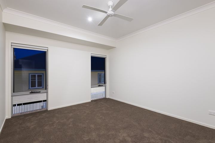 Redcliffe, photo 7 of 15